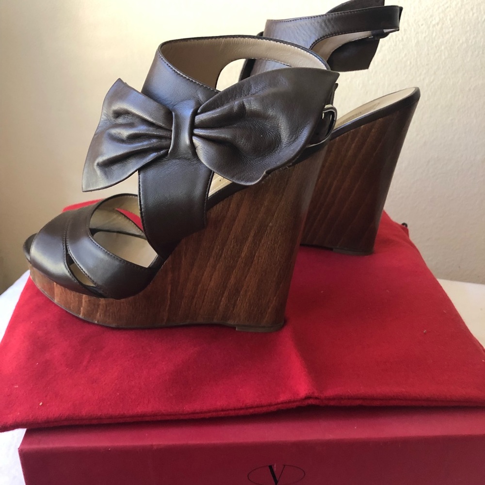 Valentino Wedge